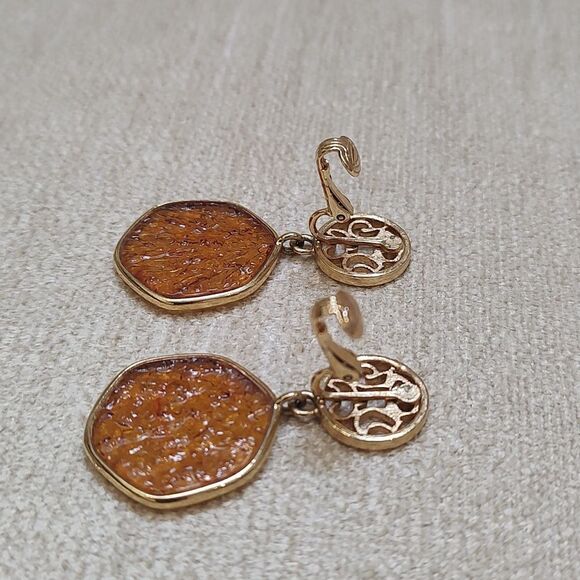 Sarah Coventry "Taste of Honey" Clip On Dangle Earrings Vintage 1974 - Picture 4 of 8